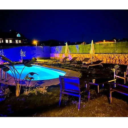 Luxury With Private Pool And Garden Villa121